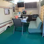 キャンプ場 Sunny House Caravans ソゾポル