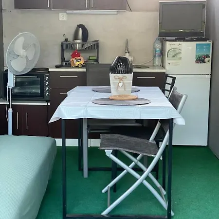 Sunny House Caravans 소조폴