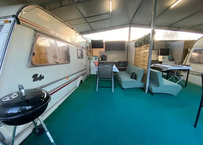Sunny House Caravans Camping *